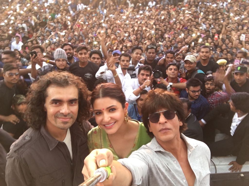 Shah Rukh Khan, Banaras, Jab Harry met Sejal, Anushka Sharma