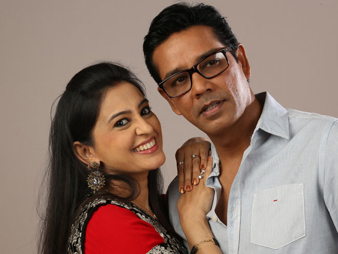 Anup Soni, Smita Bansal, play, HUM DO HAMARE WOH