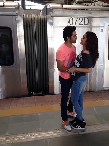 Picture Gallery, Alia Bhatt, Varun Dhawan, Humpty Sharma, Mumbai metro