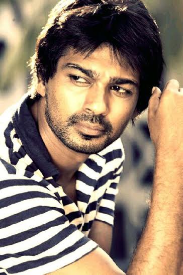 Tamanchey, Nikhil Dwivedi