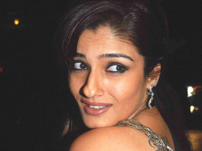 Raveena Tandon, Andaz Apna Apna