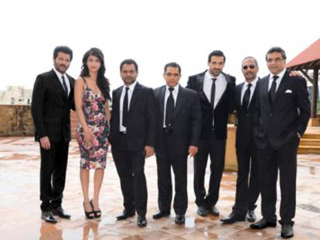 John Abraham, Shruti Haasan, Anil Kapoor, Nana Patekar, Naseeruddin Shah, Dimple Kapadia, Paresh Rawal, Shiney Ahuja, Dubai