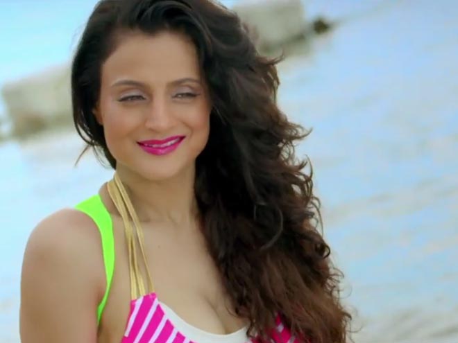Official Teaser, Ameesha Patel, upcoming movie, Desi Magic, Video, Pictures