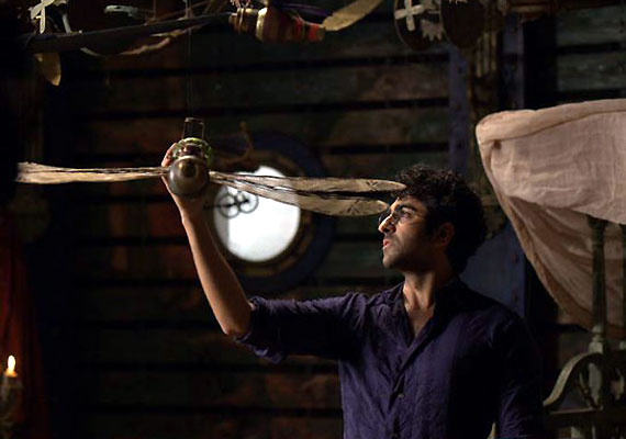 Hawaaizaada, Ayushman Khurana,Mithun Chakraborty