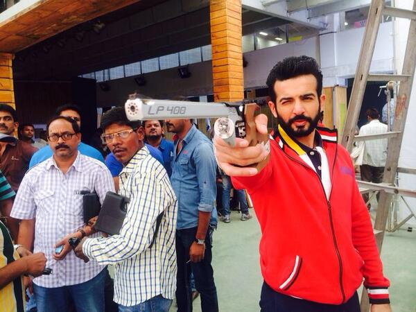 Tarot card, Jay Bhanushali, Birthday