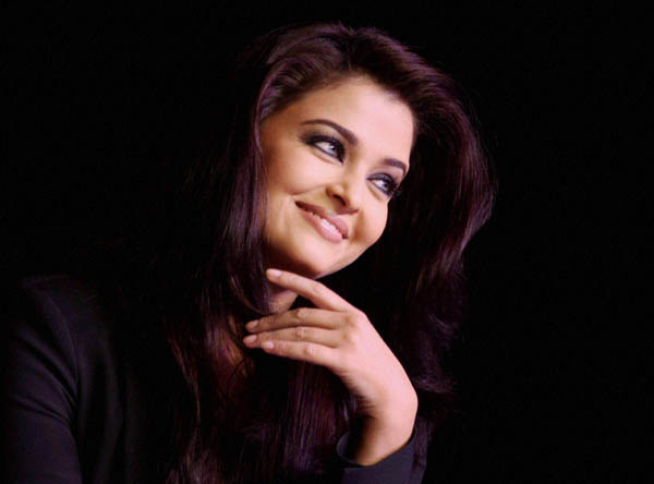 Aishwarya Rai Bachchan, woman, red lipstick, glamour