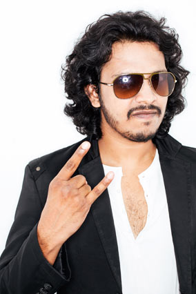 Nakash Aziz, Movie, AA TE KEVI DUNNIYA