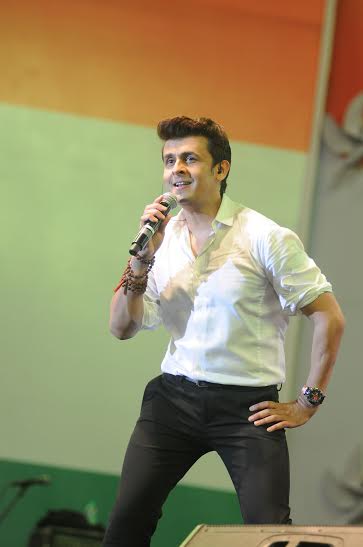 SONU NIGAM, LIVE PERFORMANCE, REPUBLIC DAY, MMRDA GROUND