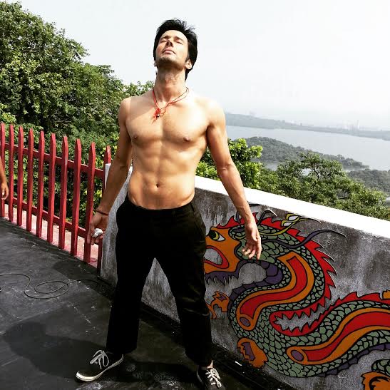 Ek Paheli Leela, Rajneesh Duggal, Holi