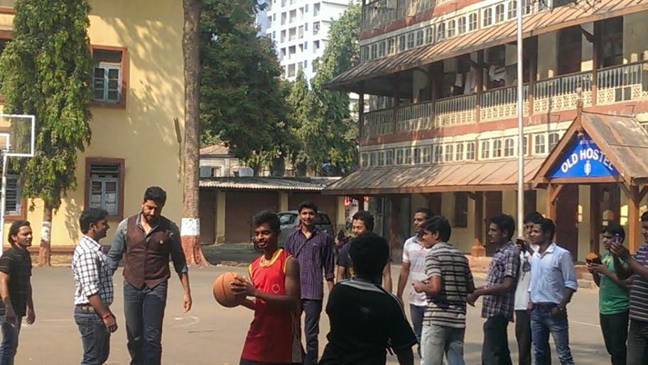 Abhishek Bachchan, students, basketball