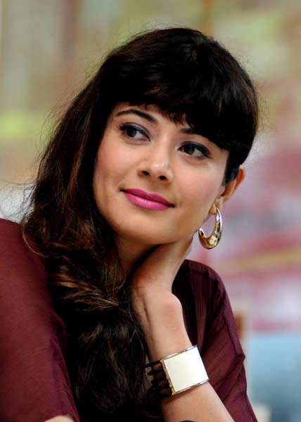 Pooja Batra, Punjabi, Killer Punjabi