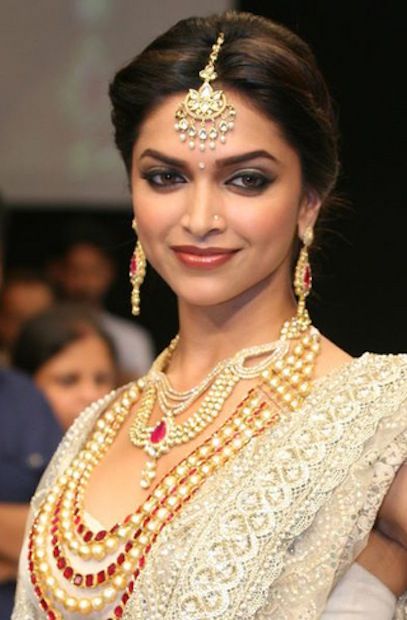 Aishwarya Rai, Deepika Padukone, Jewelers, brand