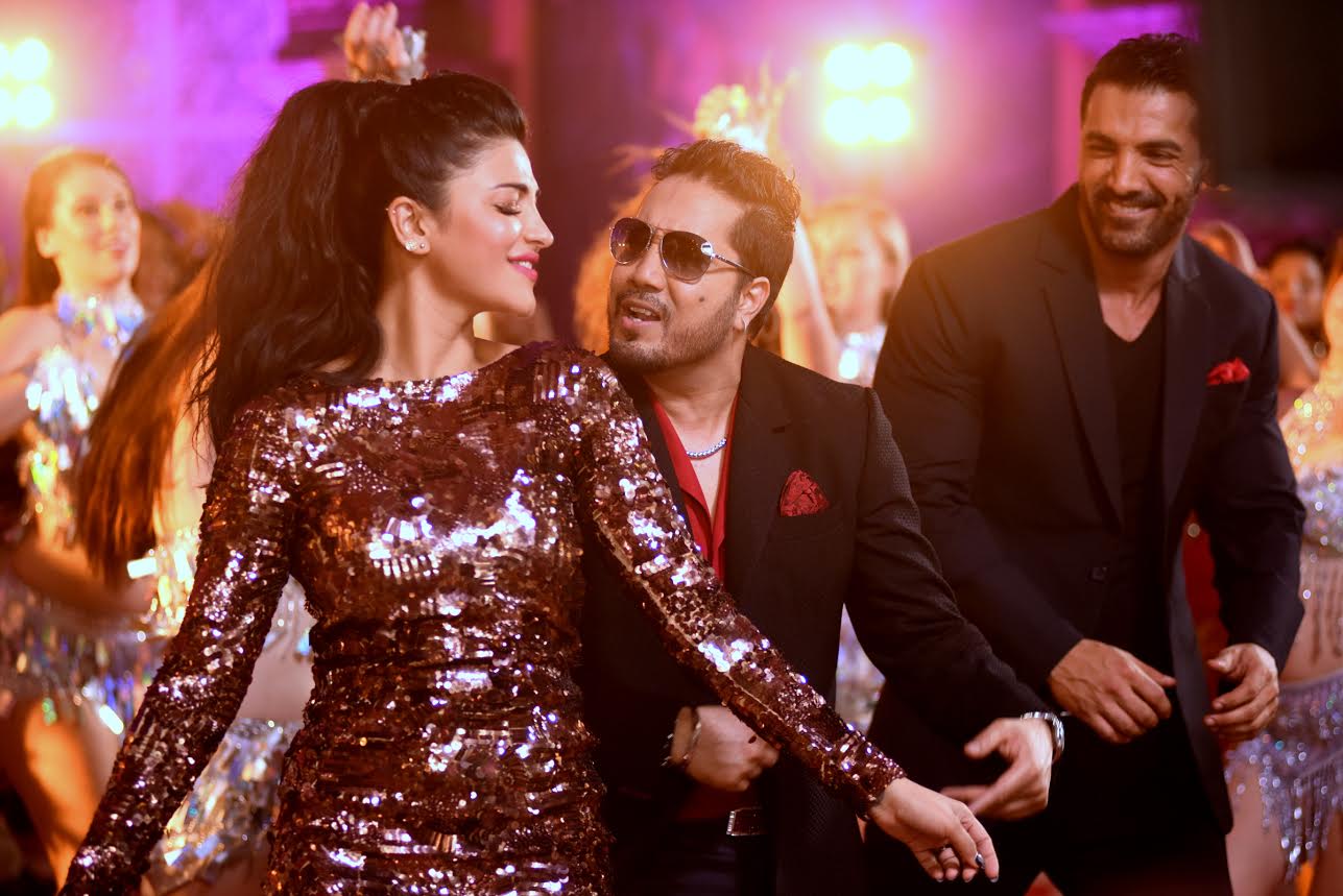 John Abraham, Mika Singh, Welcome Back, Shruti Hassan