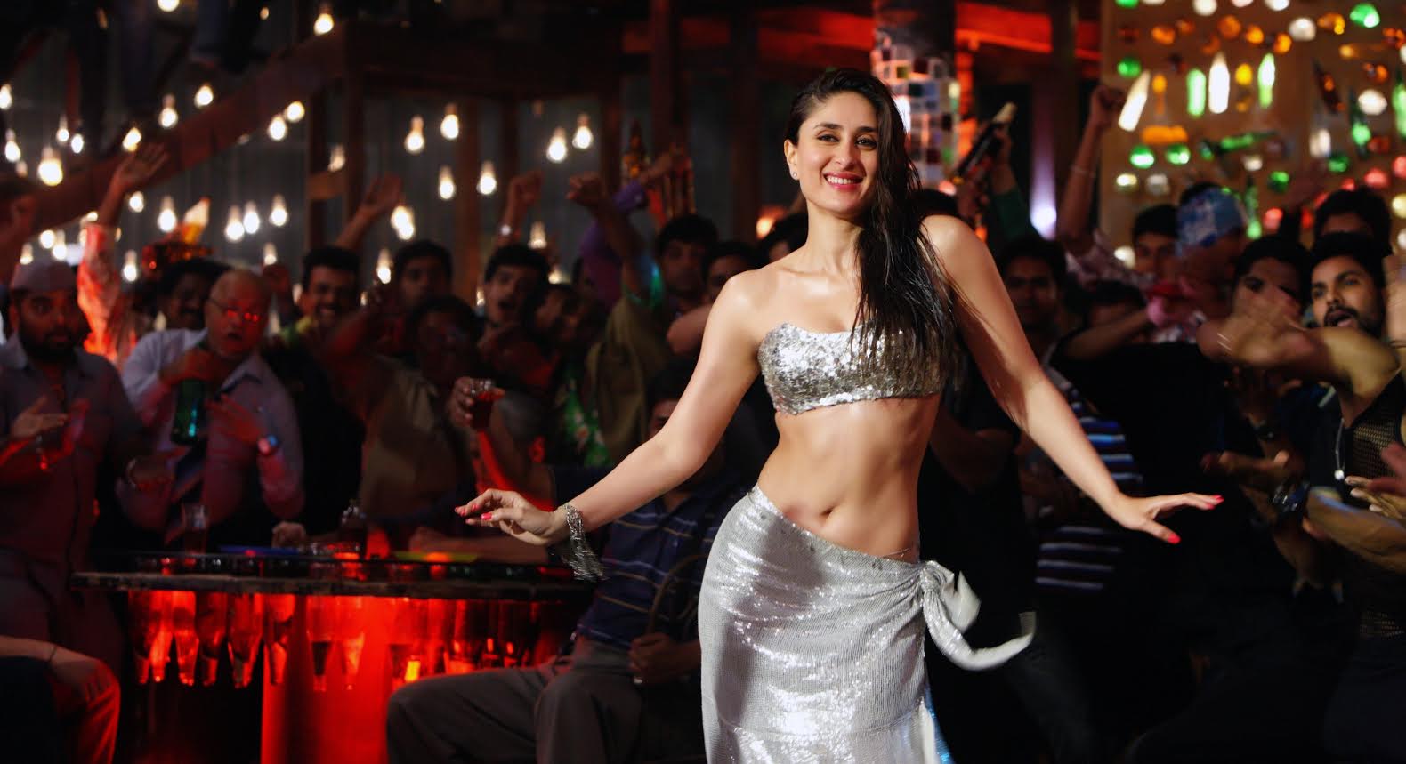 Kareena kapoor, sexy avatar, Mary