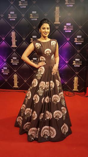 Anushka Ranjan, Manish Malhotra, Zee Cine Awards 2016