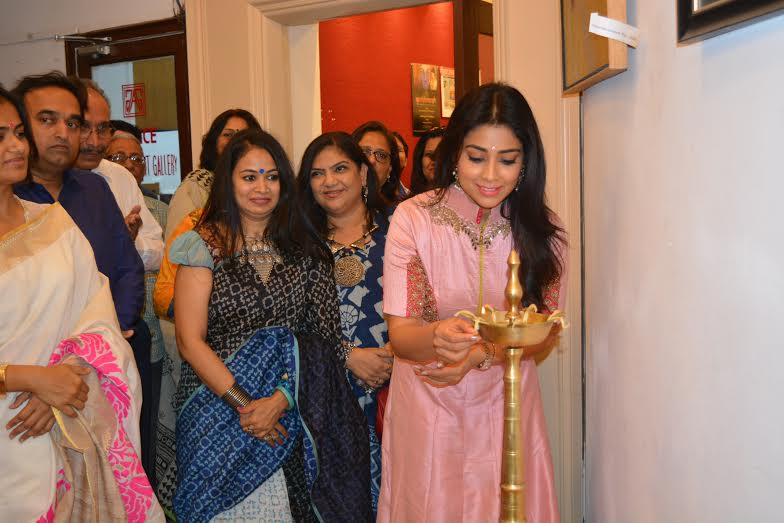 Shriya Saran, Rakhi Baid, art exhibition, Krishnansh, Mumbai