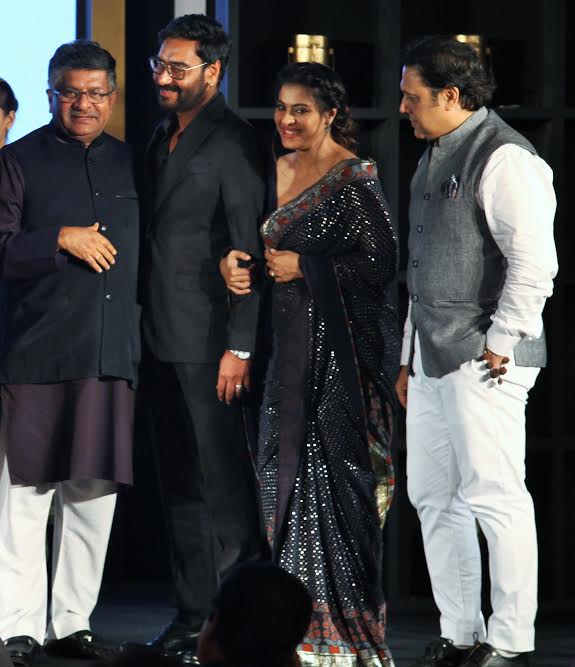 Bollywood, Politicians, Corporate Houses, Mumbaikar Festival 2016, Grand International Success