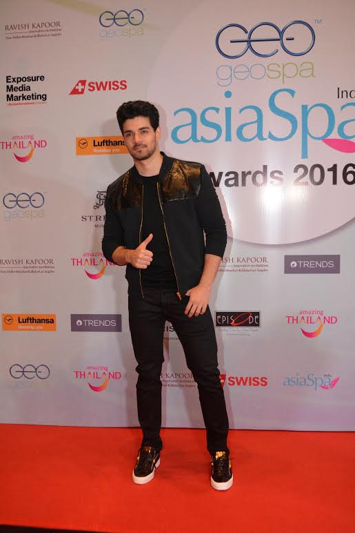 Sooraj Pancholi, awarded, AsiaSpa Awards 2017!