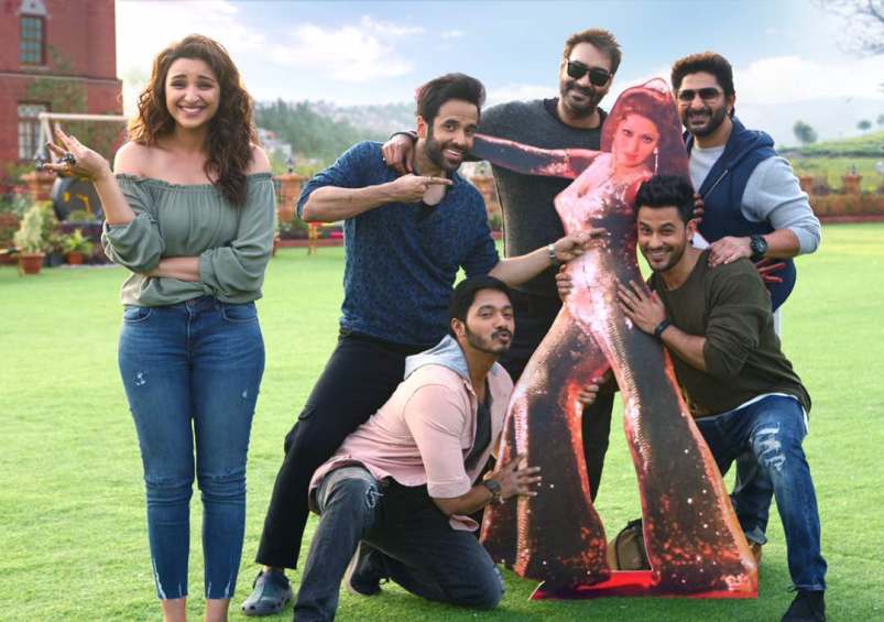 Golmaal Again,pose,Pyaari Bindu,Ajay Devgn, Tusshar Kapoor, Shreyas Talpade, Kunal Kemmu,Arshad Warsi,Parineeti Chopra