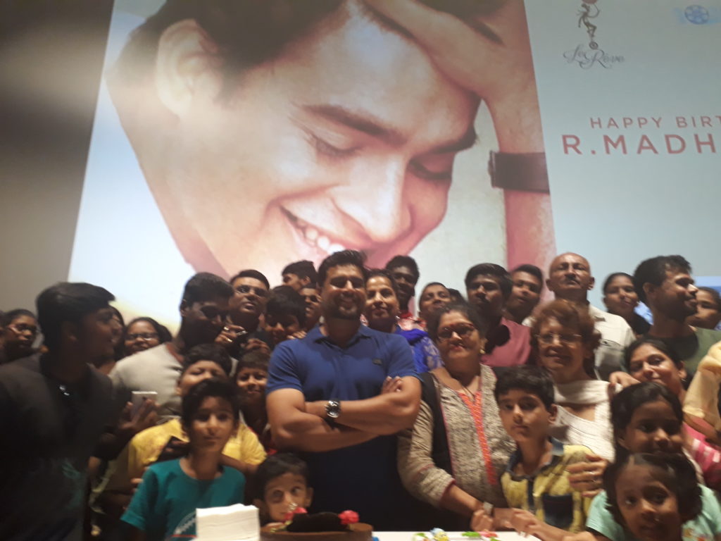 R Madhavan,celebrate,birthday,fans