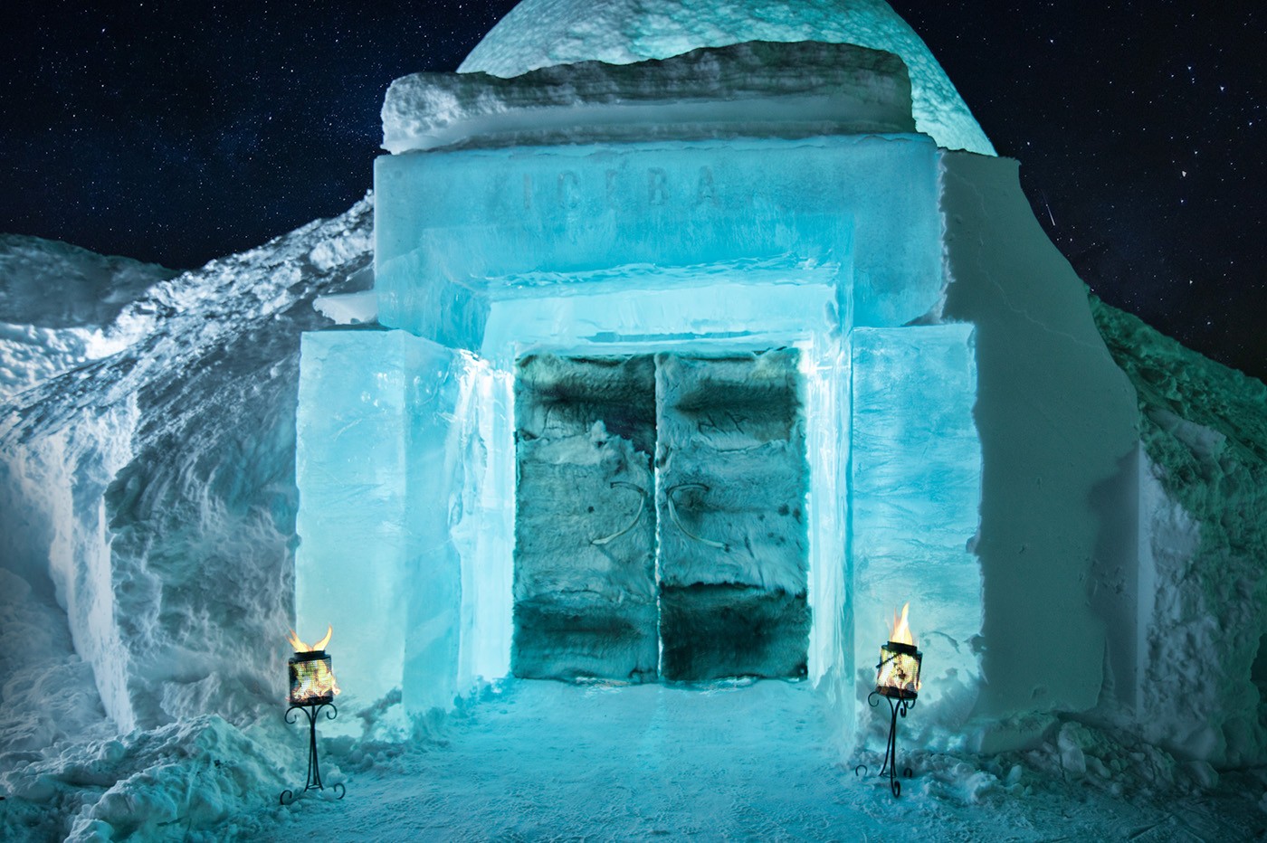 ice bar entrance icehotel sweden 2106