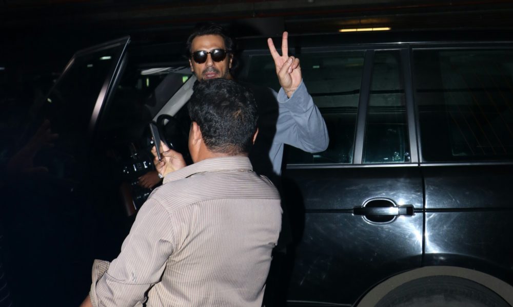 Arjun Rampal, Airport, BollywoodDhamaka