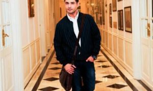 Pankit Thakker,direct, show
