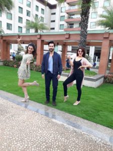 #Judwaa2: Varun Dhawan, Jacqueline Fernandez and Taapsee Pannu goof around during promotions in Hyderabad