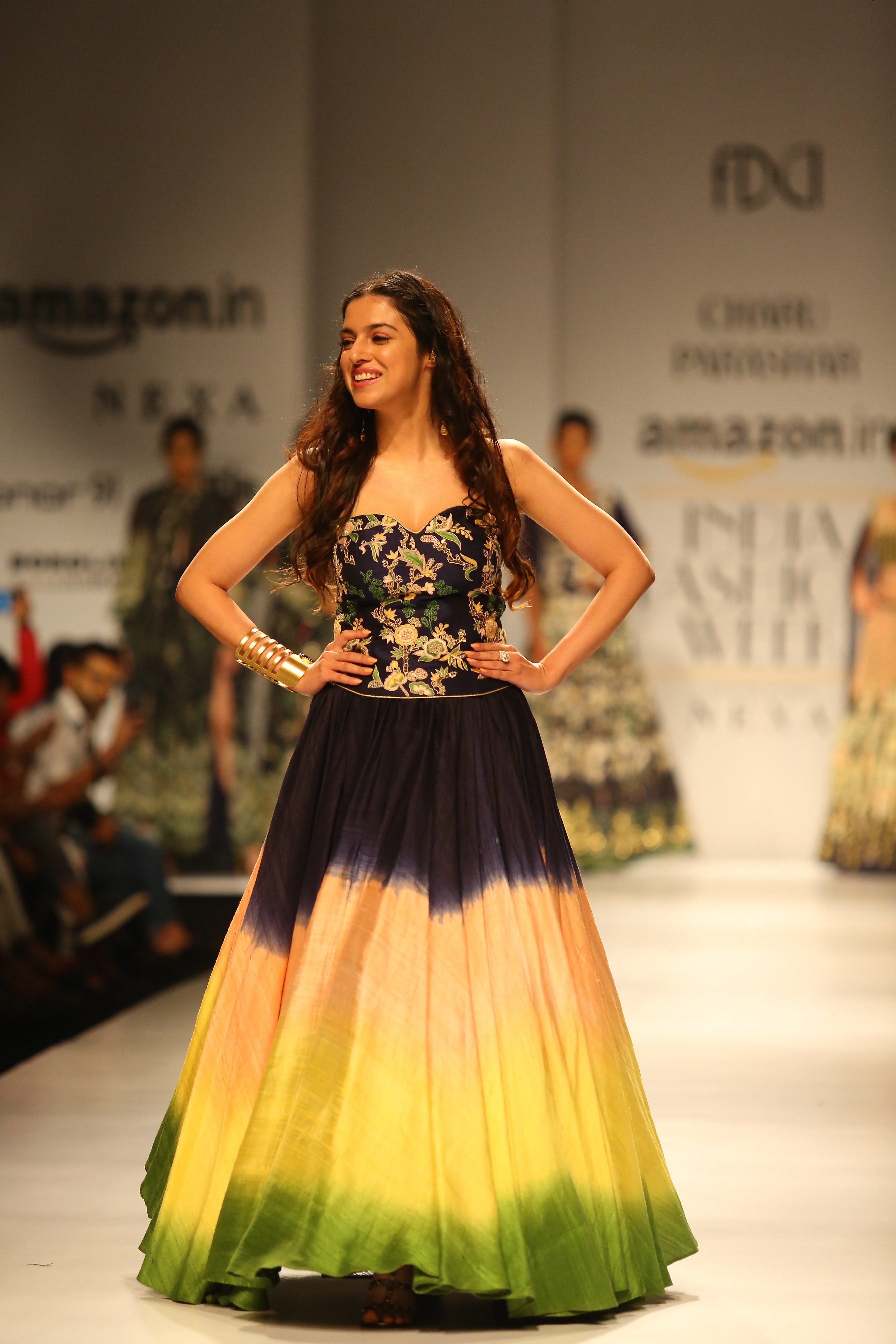 Divya Khosla Kumar walks for designer Charu Parashar at AIFWSS18 3 e1508166115837