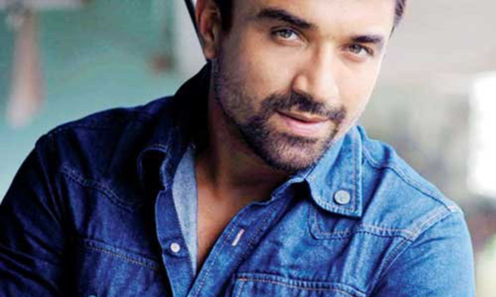 AJAZ KHAN,GUL MAKAI