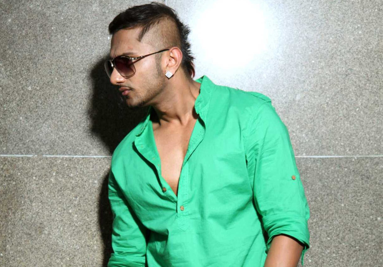 Anurag Basu praises Yo Yo Honey Singh's hard work! - Bollywood Dhamaka