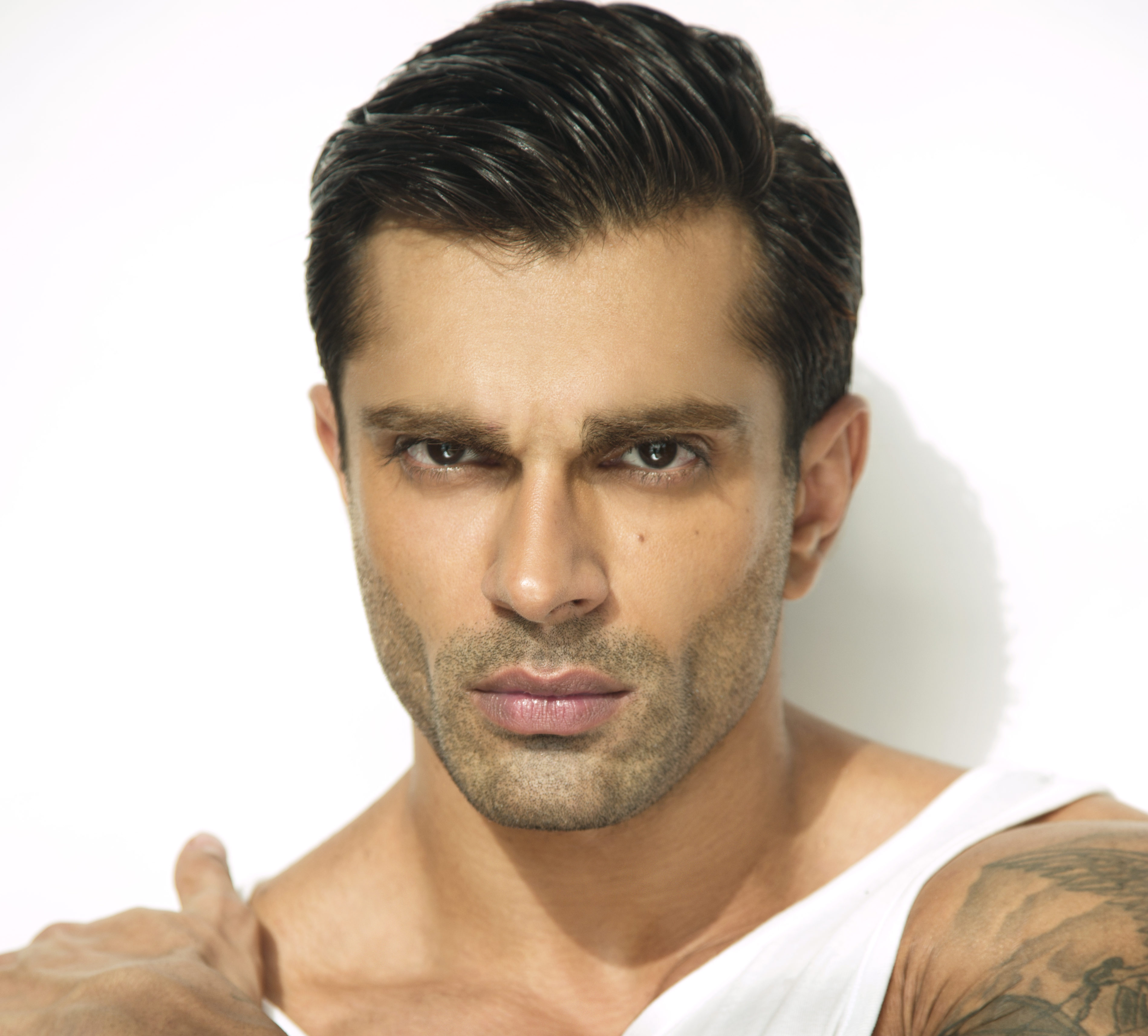 karan singh grover's muscular physique has a secret fitness