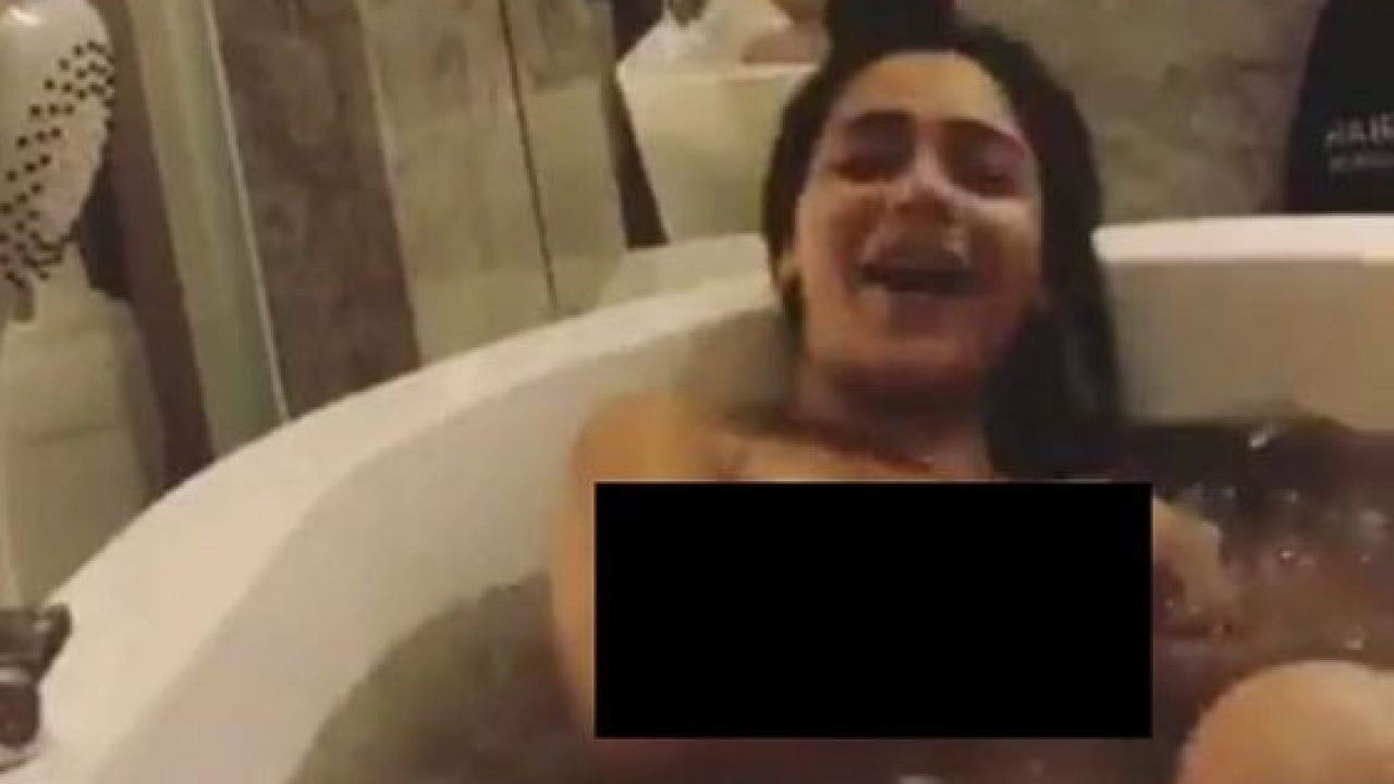 Kritika kapoor nude