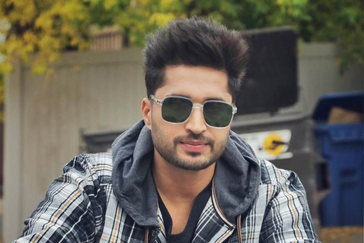 Image Of Jassi Gill In Car  DesiCommentscom