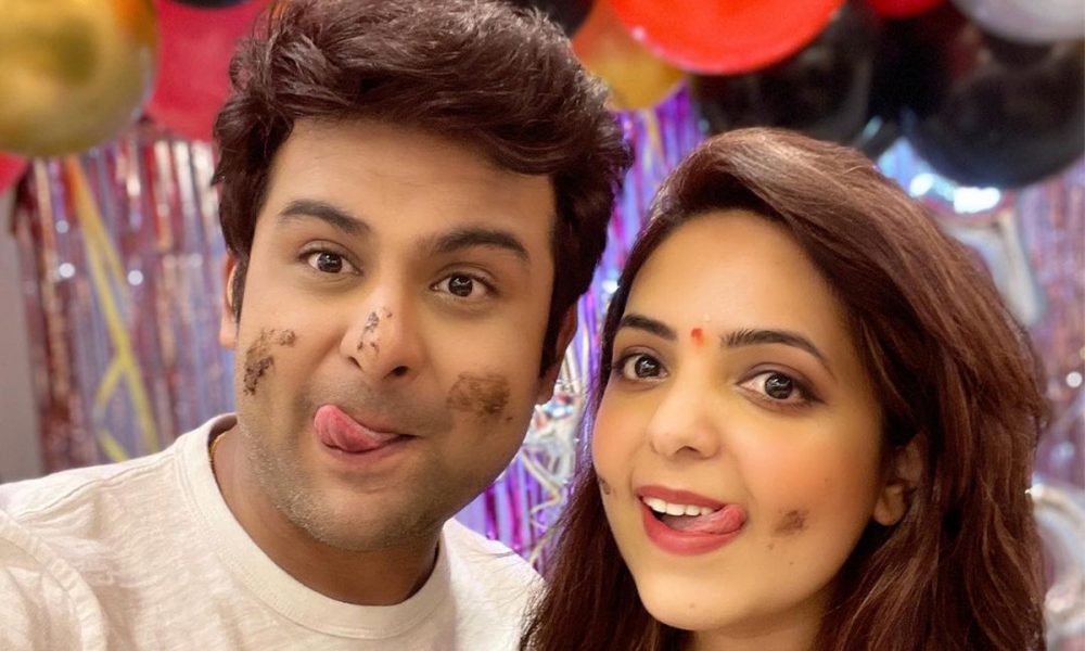 Sugandha Mishra, Sanket Bhosale