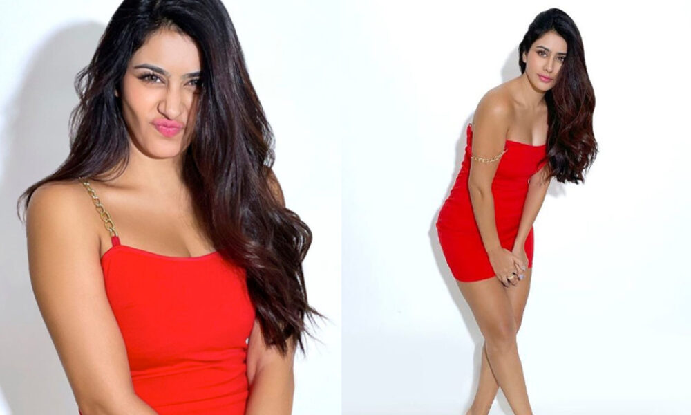 Warina Hussain, Red Dress photos