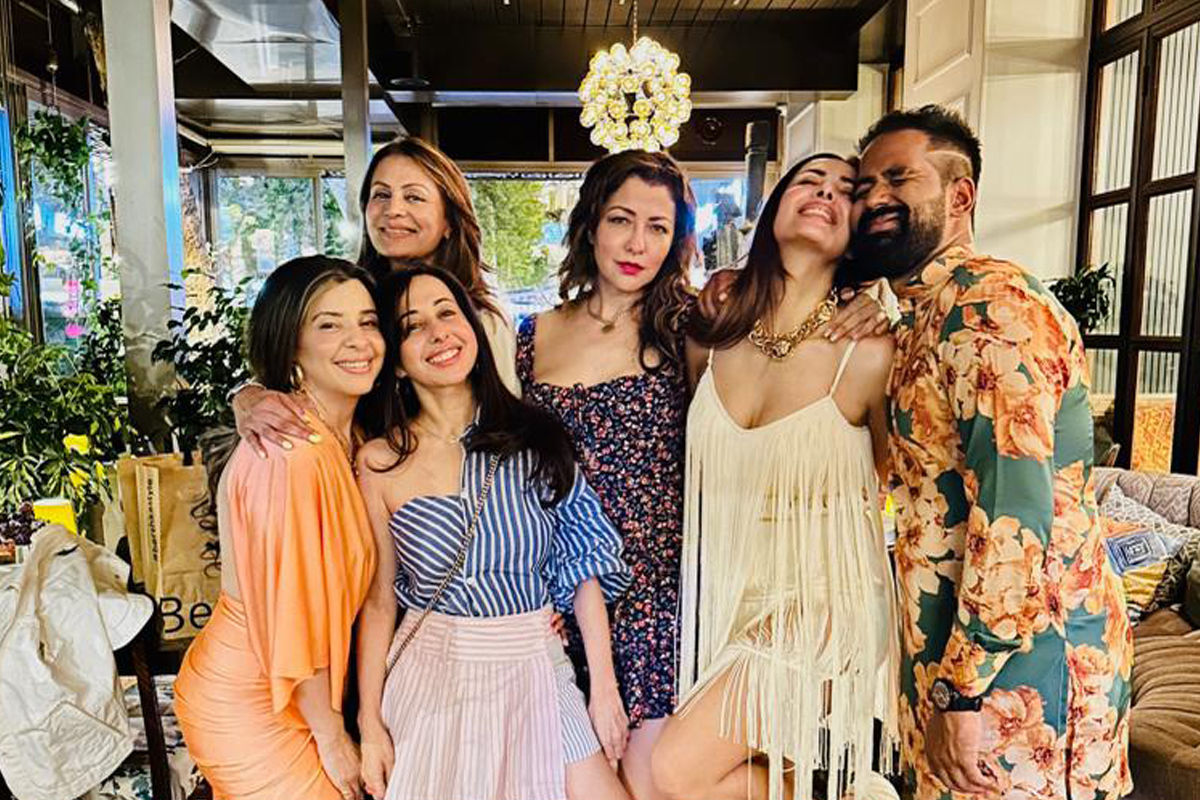 Malaika Arora, Aditi Govitrikar, Azerbaijan, Holiday, Vaccation