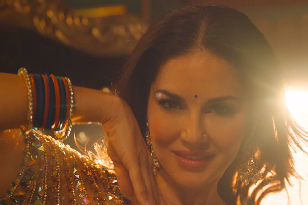 Sunny Leone's latest song "Mera Piya Ghar Aaya 2.0" records 15 million